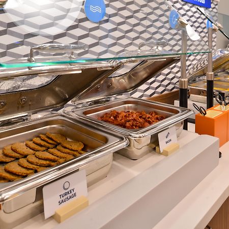 智选假日套房酒店-西孟菲斯市 外观 照片