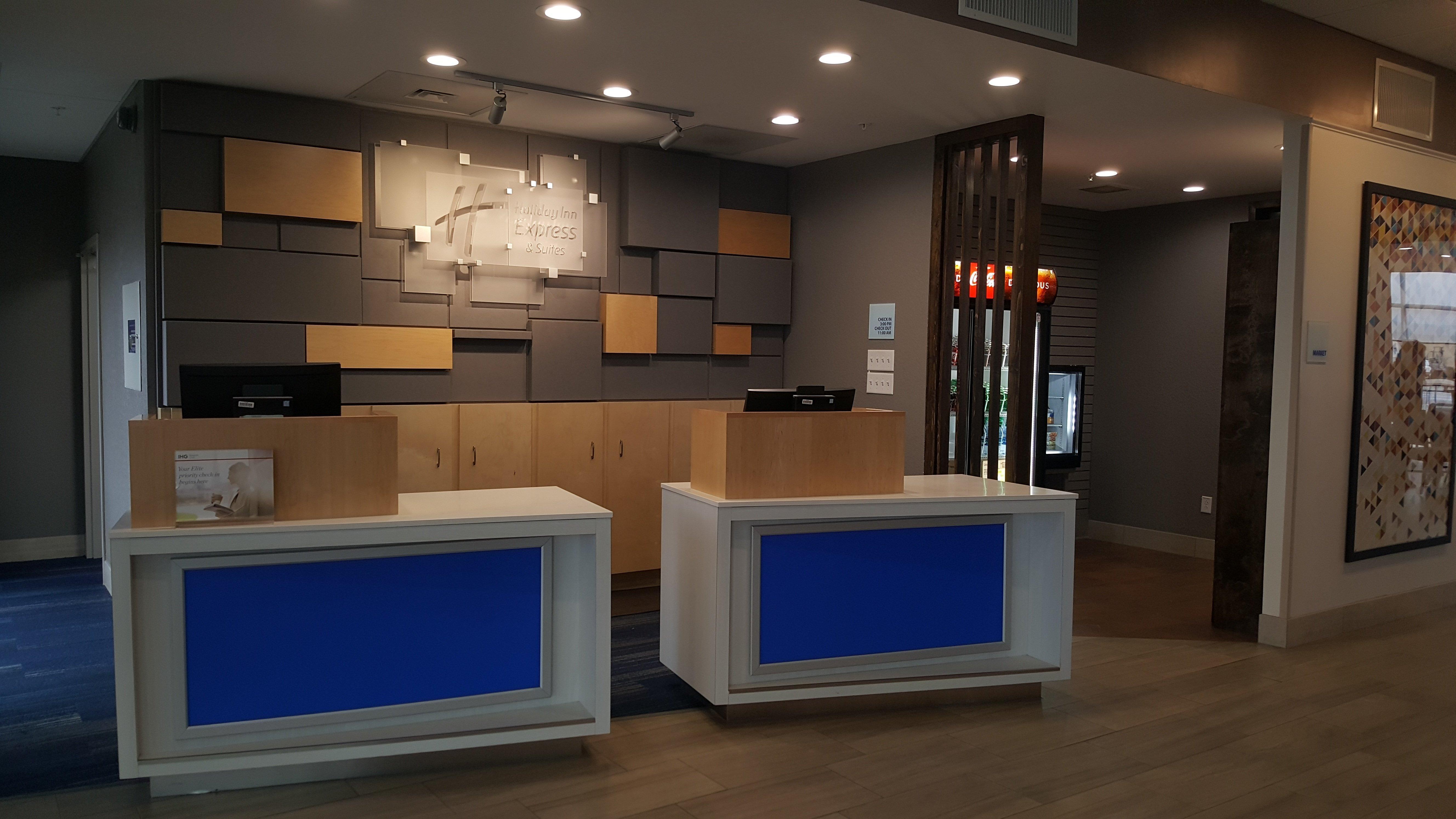 智选假日套房酒店-西孟菲斯市 外观 照片